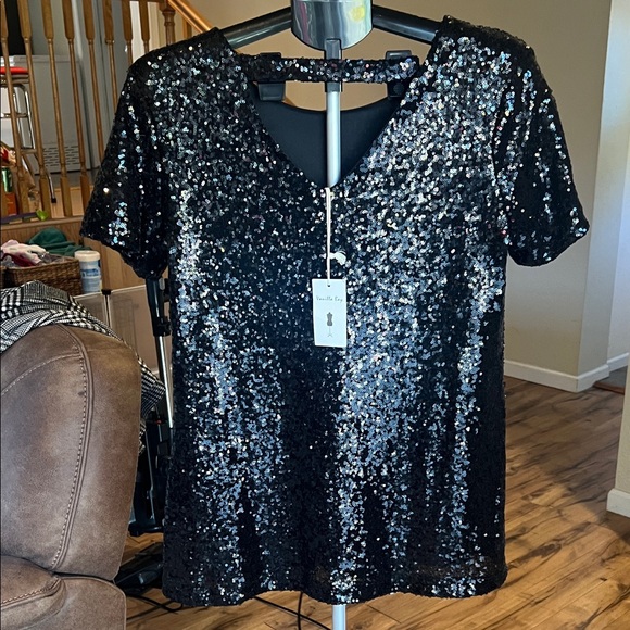 Black Sequin Short Sleeve Top - Picture 2 of 4
